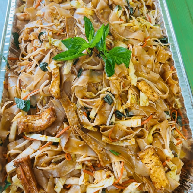 T13. PadThai S/L (tray PadThai).