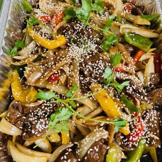 T18. Mongolian Beef S/L (tray Bò Mongo)
