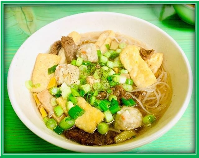 E2. Vegan Phở.