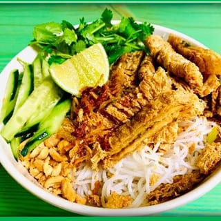E5. Buddha Bowl (Bún Bì)