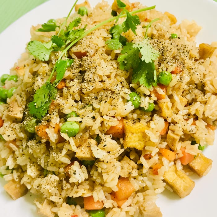 E7. Mix Fried Rice (Cơm Chiên DC).