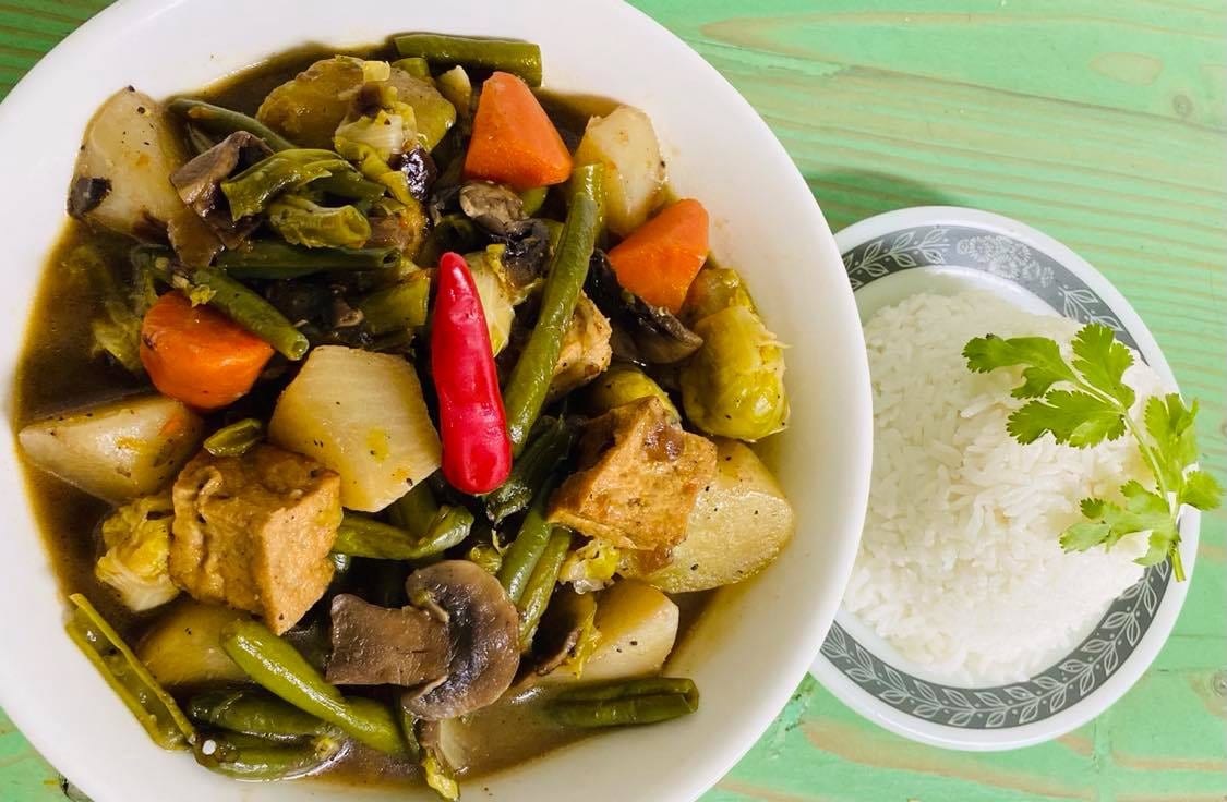 S12. Veggies Stew (Rau Củ Kho).