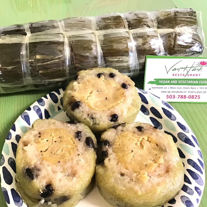 S13. Vegan Sticky Rice (Bánh Tét).