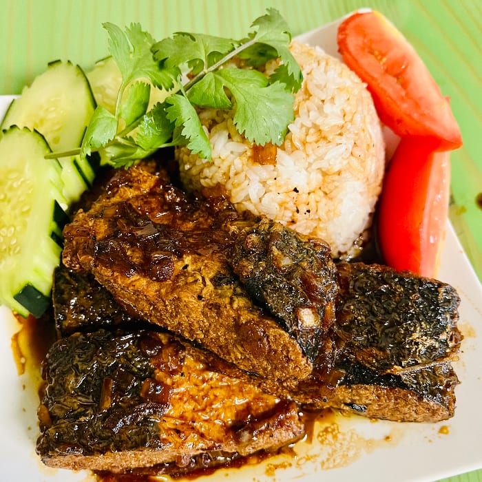 M15. Stew TunaFish (Cá Nục).